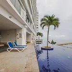 Cartagena frente a playa Ciudad Antigua 27