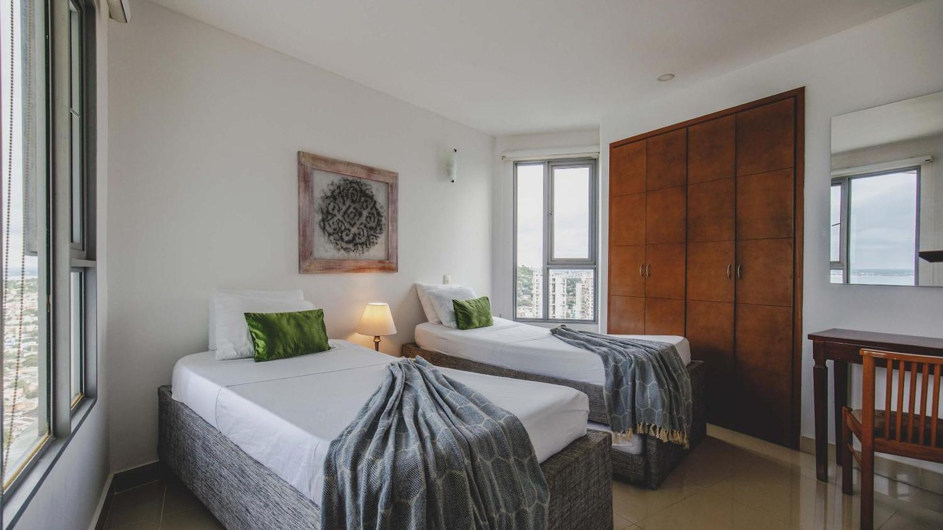 Skymar Luxury 27 *